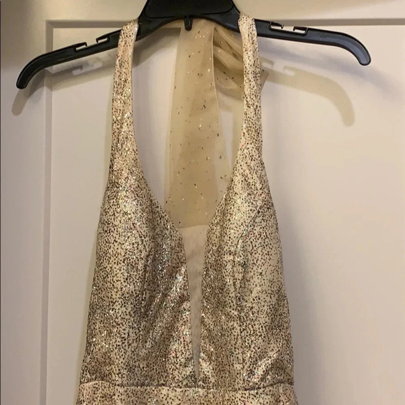 B. Darlin Sequin Gold Confetti Dress Halter Long Gown Size 4 NWT - Picture 5 of 8
